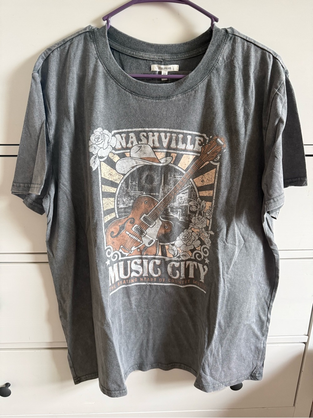 Maurices Nashville Music City Gray Graphic Tshirt Large NWT